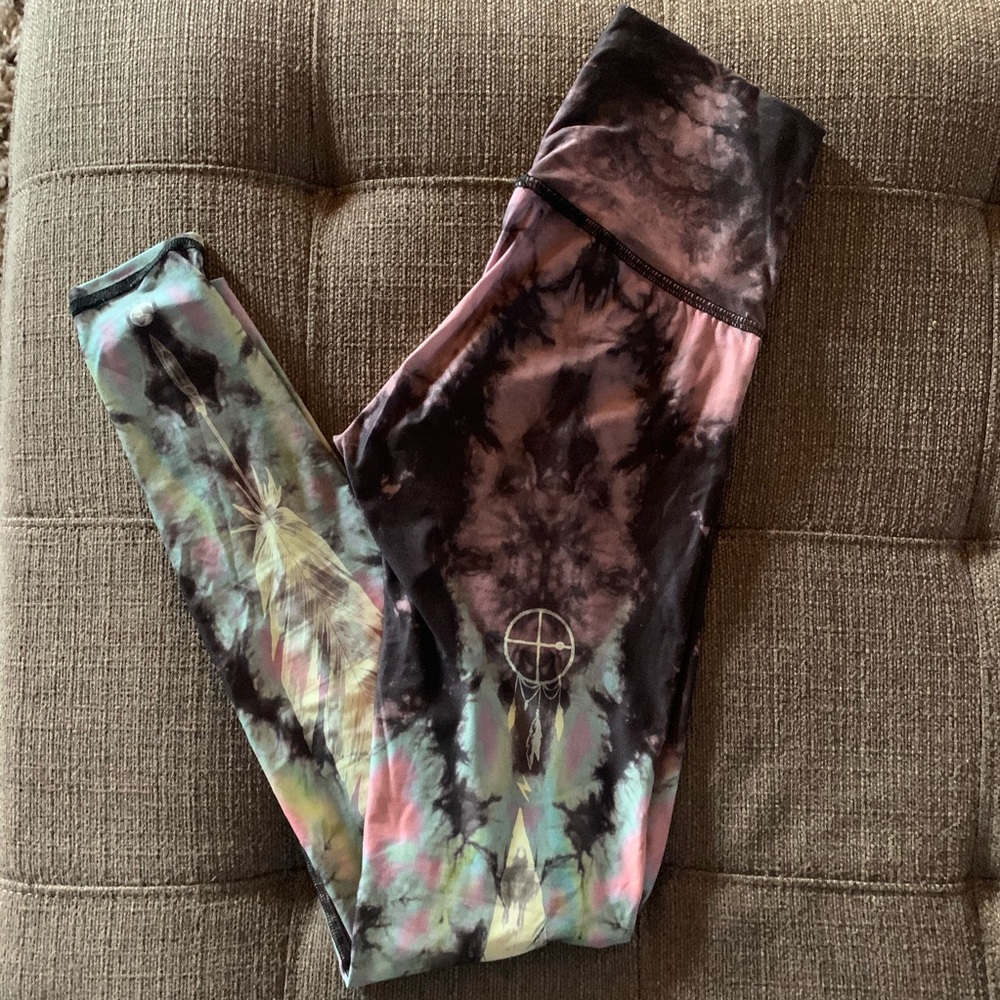 Teeki Eagle Feather Hot Pants